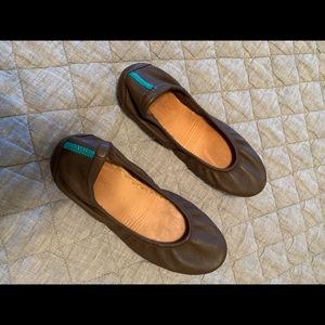 Tieks flats